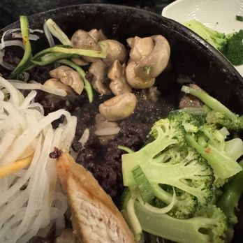 Gogi Time - Stone Pot Dolsot Bibimbap - mushy rice with stringy veggies and what seemed like canned mushrooms - Korean Near Me - Oakland, California