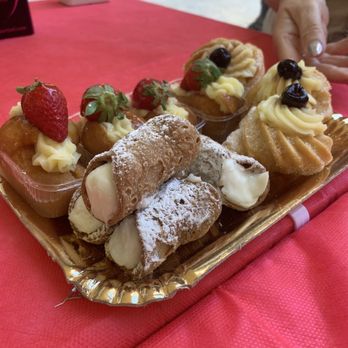 The First - Sweet treats for four - Coffee & Tea Near Me - Taranto, TA