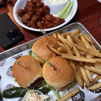 Salty Dog Bar and Restaurant - Small Boneless Wings in Kentucky whisky bbq sauce and hamburger sliders - Sports Bars Near Me - Brooklyn, New York Salty Dog Bar and Restaurant - Small Boneless Wings in Kentucky whisky bbq sauce and hamburger sliders - Sports Bars Near Me - Brooklyn, New York