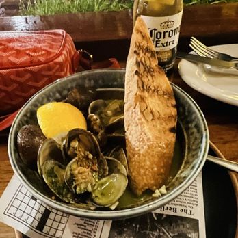 668 The Gigshack - Manila Clams Ala Kasbah - New American Near Me - Montauk, New York 668 The Gigshack - Manila Clams Ala Kasbah - New American Near Me - Montauk, New York