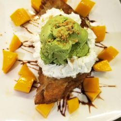 Thai Dara - Roti with Match Ice cream and mango! Must have!
