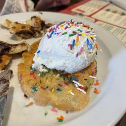 Denny's - Crowfoot - Birthday pancakes