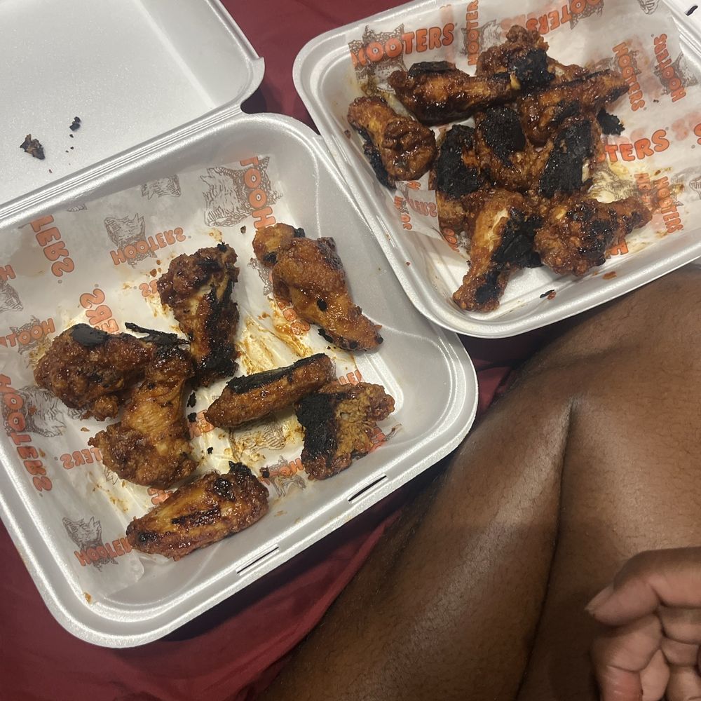 Hooters - I did Uber Eats... And I was delivered this food. I will never get anything from again. Straight trash!!!!!!!!!!!!!! - Sports Bars Near Me - Denton, Texas Hooters - I did Uber Eats... And I was delivered this food. I will never get anything from again. Straight trash!!!!!!!!!!!!!! - Sports Bars Near Me - Denton, Texas