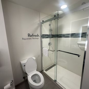 EVEN Hotel Alpharetta - Avalon Area - Super clean bathroom - Hotels Near Me - Alpharetta, Georgia
