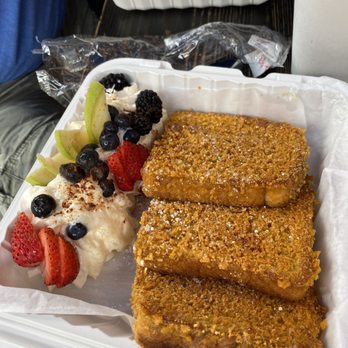 Blue Moon Too - Captain Crunch French Toast - Cafes Near Me - Baltimore, Maryland