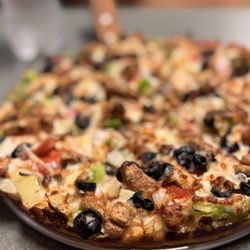 Pizzanos Pizza and Grinderz - Deluxe Supreme (Medium)