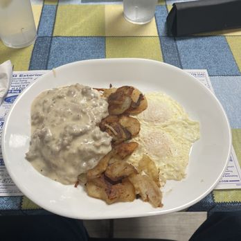 Anita's Diner - Famous biscuits & gravy with fried potatoes & eggs. - Breakfast & Brunch Near Me - Pendleton, Indiana