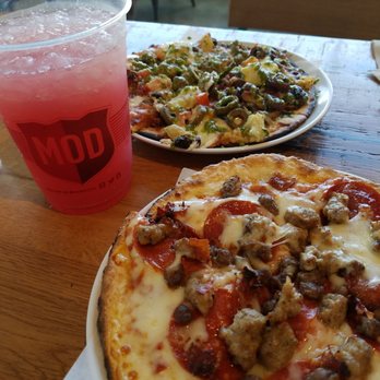 MOD Pizza - Mini mods mad dog and veggie combo. - Fast Food Near Me - San Antonio, Texas MOD Pizza - Mini mods mad dog and veggie combo. - Fast Food Near Me - San Antonio, Texas