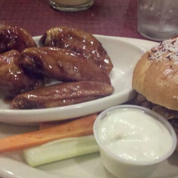 Wagner's Restaurant - beef on wick and wings - American Near Me - Lockport, New York
