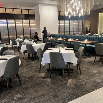 Perry's Steakhouse & Grille - Gilbert - Steakhouses Near Me - Gilbert, Arizona