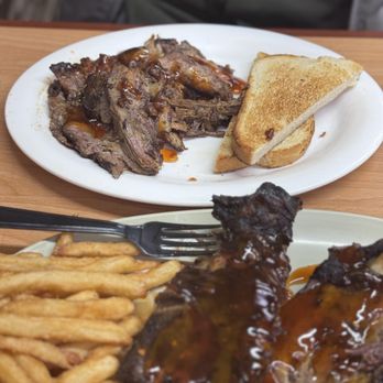 Yummy Burgers & BBQ - Burgers Near Me - Richardson, Texas
