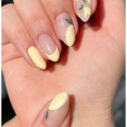 Holly's Nail Bar & Spa - Inspiration picture