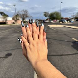 Hollygood Nails & Spa