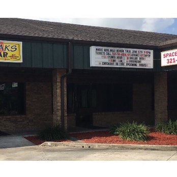 Twin Oaks Pub - the front of twin oaks sports bar - Pubs Near Me - Melbourne, Florida