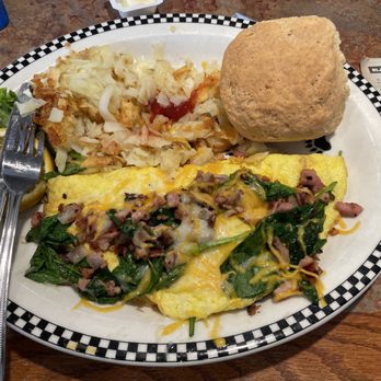 Black Bear Diner Fullerton - American Near Me - Fullerton, California
