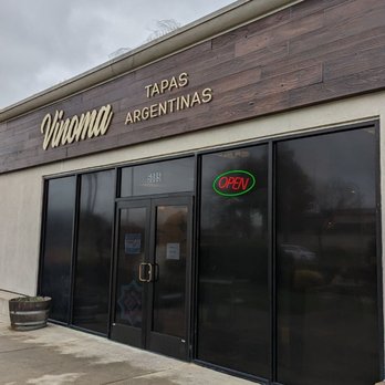 Vinoma - Outside - Empanadas Near Me - Rohnert Park, California