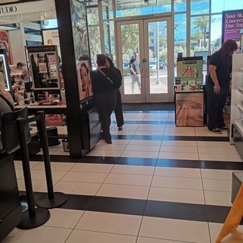 SEPHORA - The gossiping group ‍(  I protected their faces) but you know who you are!! - Cosmetics & Beauty Supply Near Me - Phoenix, Arizona
