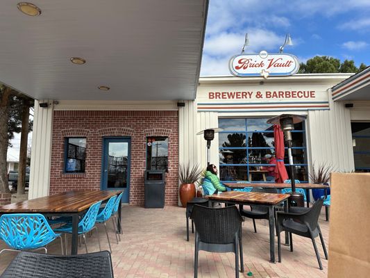 Brick Vault Brewery and Barbecue-Marathon by null
