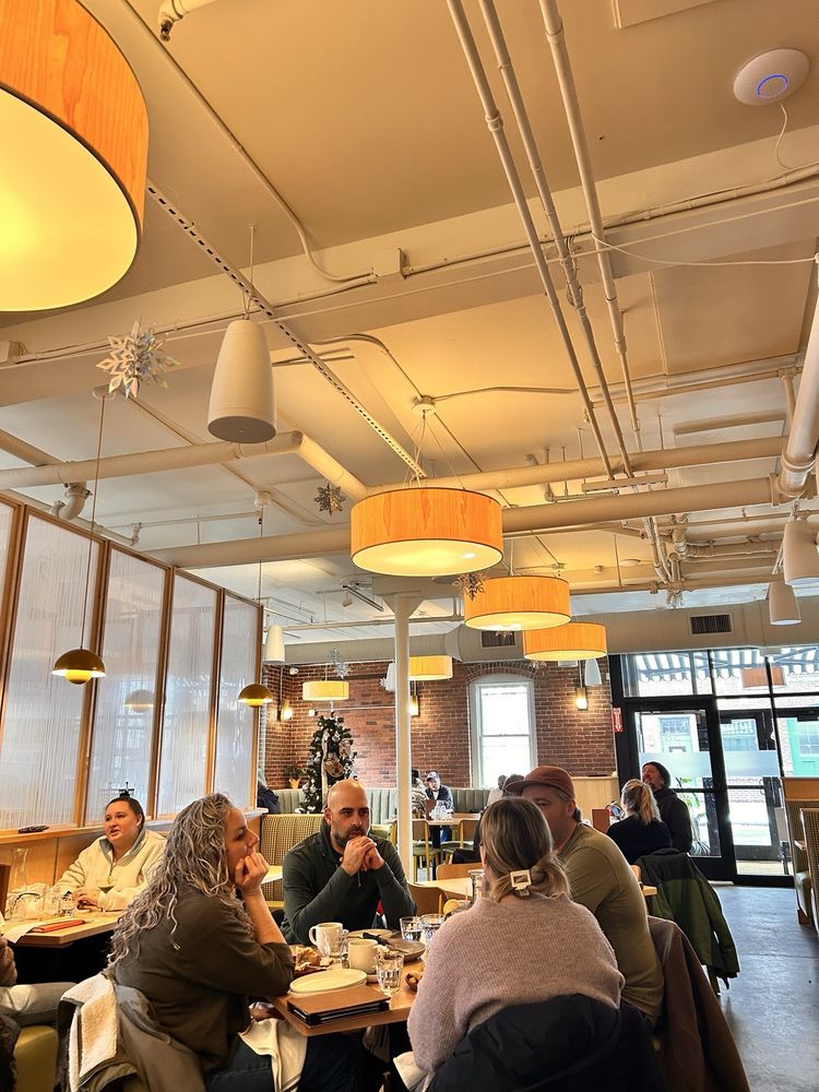 CRU PVD Kitchen & Bar