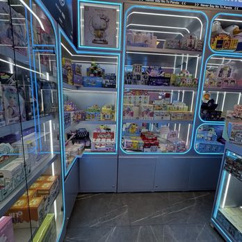 Clawsters - Toy Stores Near Me - Honolulu, Hawaii Clawsters - Toy Stores Near Me - Honolulu, Hawaii
