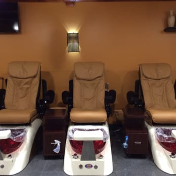 Deluxe Nail Spa - Nail Salons Near Me - Cary, North Carolina