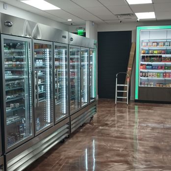Off The Charts Costa Mesa - Inside Off the Charts dispensary - Cannabis Dispensaries Near Me - Costa Mesa, California Off The Charts Costa Mesa - Inside Off the Charts dispensary - Cannabis Dispensaries Near Me - Costa Mesa, California