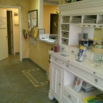 American Chiropractic & Acupuncture Center - Lobby, free delicious tea!! - Acupuncture Near Me - Margate, Florida American Chiropractic & Acupuncture Center - Lobby, free delicious tea!! - Acupuncture Near Me - Margate, Florida