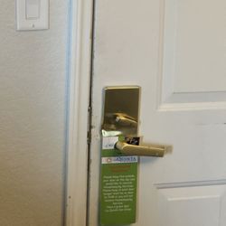 La Quinta by Wyndham Orem University Parkway - Door handle on the inside of the room.
