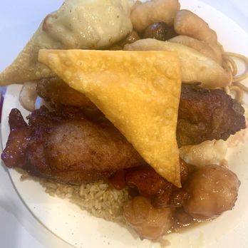 Madness Buffet - The kitchen sink - Asian Fusion Near Me - Pompano Beach, Florida