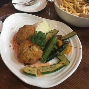 Saltine - Seafood Near Me - Norfolk, Virginia
