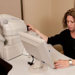 Vancouver Vision Clinic - Utilizing the latest in advanced technology.