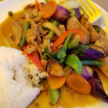Bua Luang - The eggplant and pork.  Appetizing, vibrant color, but no flavor at all. - Thai Near Me - Albany, California