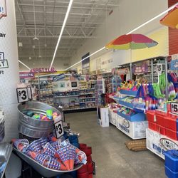 Five Below - Everything nicely stocked