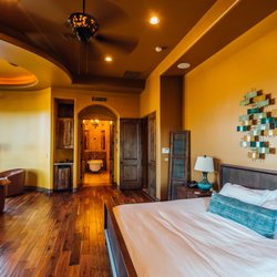 Fountain Hills Recovery - Greenbrier Estate, Bedroom