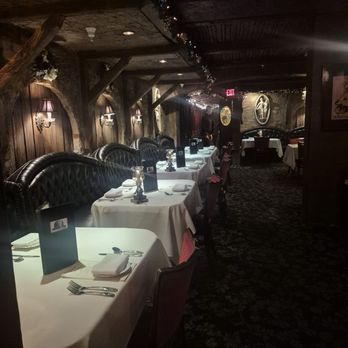 The Cellar Restaurant - Dining area - French Near Me - Fullerton, California