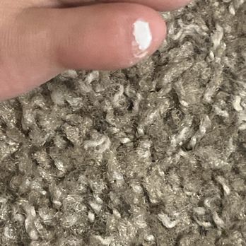 Queen Nails & Beauty - didn't paint half my toe - Nail Salons Near Me - Boise, Idaho