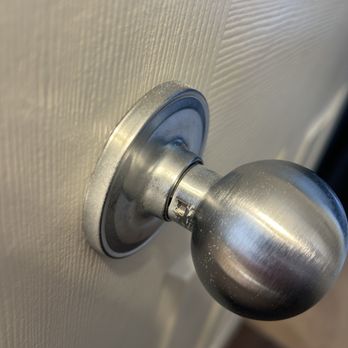 Xpert Bathtub Refinishing & Repairs - Paint overspray - Refinishing Services Near Me - Edmonton, Alberta Xpert Bathtub Refinishing & Repairs - Paint overspray - Refinishing Services Near Me - Edmonton, Alberta