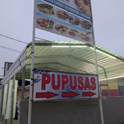 El Majahual - Signage- follow the arrow and make a right to the entrance