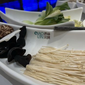 Qiao Lin Hotpot - Chicago Downtown - Mushroom Combo - Hot Pot Near Me - Chicago, Illinois