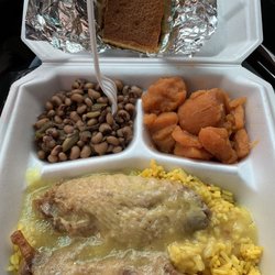 Darby's Eatery & Desserts - Turkey wings, yellow rice, field peas, yams and cornbread