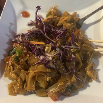 Ruan Thai Cuisine - Drunken Noodle Dinner - Thai Near Me - Savannah, Georgia
