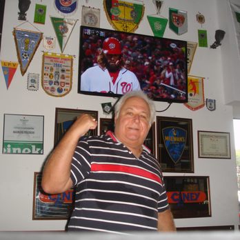 Offside - Hey, who let that fat Yank in?  You're outta here! - Sports Bars Near Me - Milan, Michigan