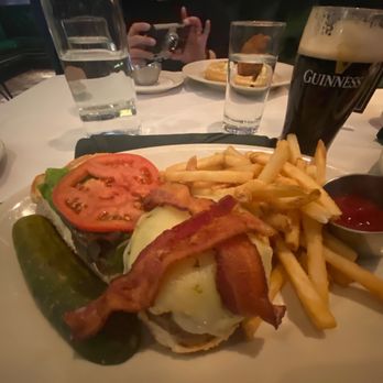 Old Ebbitt Grill - Bacon Cheeseburger - Bars Near Me - Washington, DC, District of Columbia