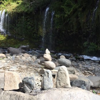Mossbrae Falls - Access Restricted - Lil rock on big rock - Hiking Near Me