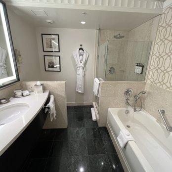 Sofitel Lafayette Square Washington DC - Bathroom - Hotels Near Me - Washington, DC, District of Columbia Sofitel Lafayette Square Washington DC - Bathroom - Hotels Near Me - Washington, DC, District of Columbia