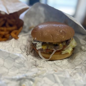 Halal House - House Burger - Mediterranean Near Me - Northridge, California Halal House - House Burger - Mediterranean Near Me - Northridge, California