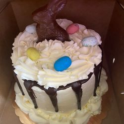 Mondelli's Bake Shop - Easter cake