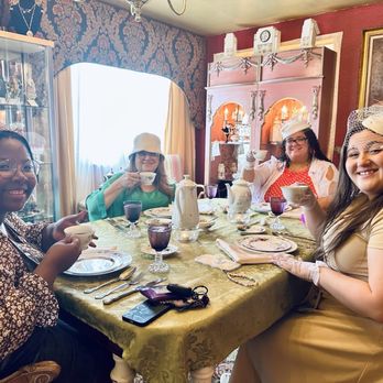 22 Moons Tea Room - Friends tea time - Tea Rooms Near Me - Valrico, Florida