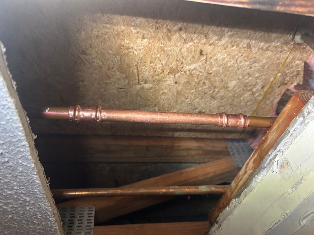 Slide of D&D Plumbing & Water Cleaning Services