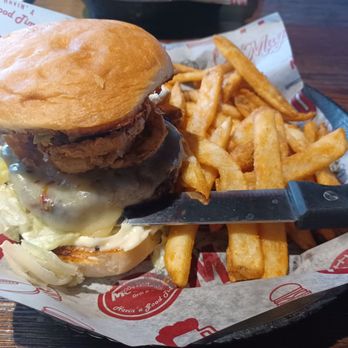 Mugshots Grill & Bar - Olive Branch, MS - Sports Bars Near Me - Olive Branch, Mississippi